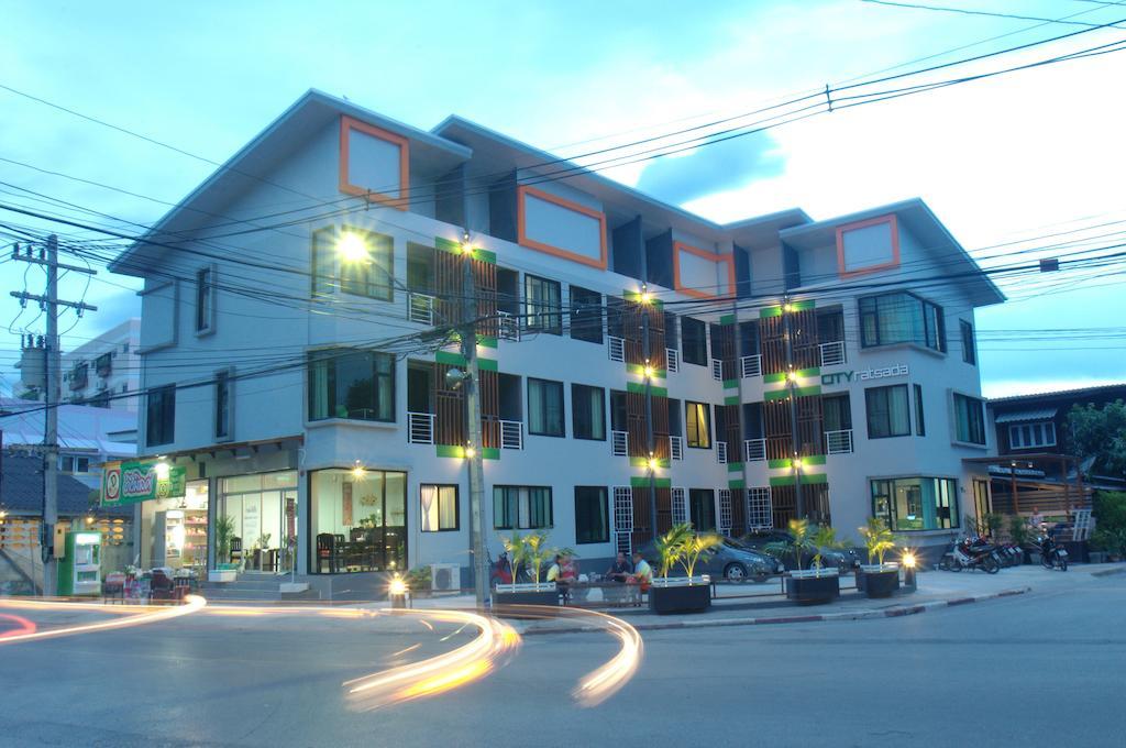 City Ratsada Lampang Zewnętrze zdjęcie