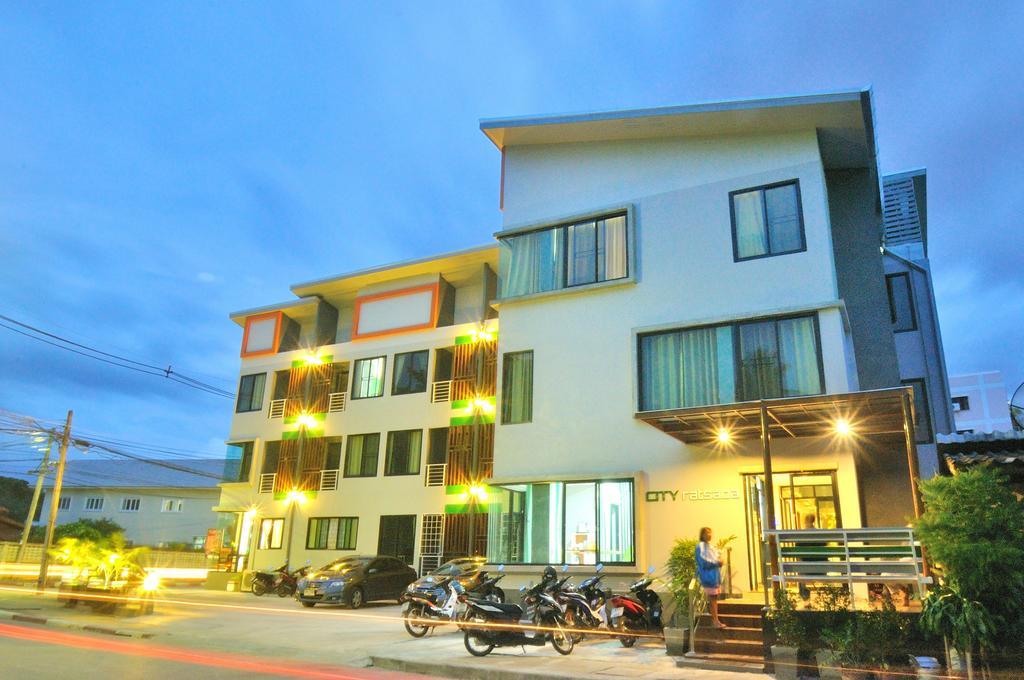 City Ratsada Lampang Zewnętrze zdjęcie